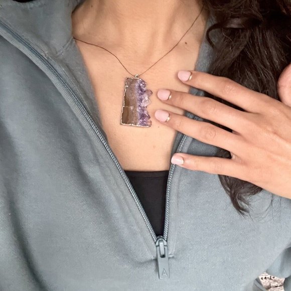 Artisian handmade amethyst necklace and stearling silver outline - Picture 6 of 6